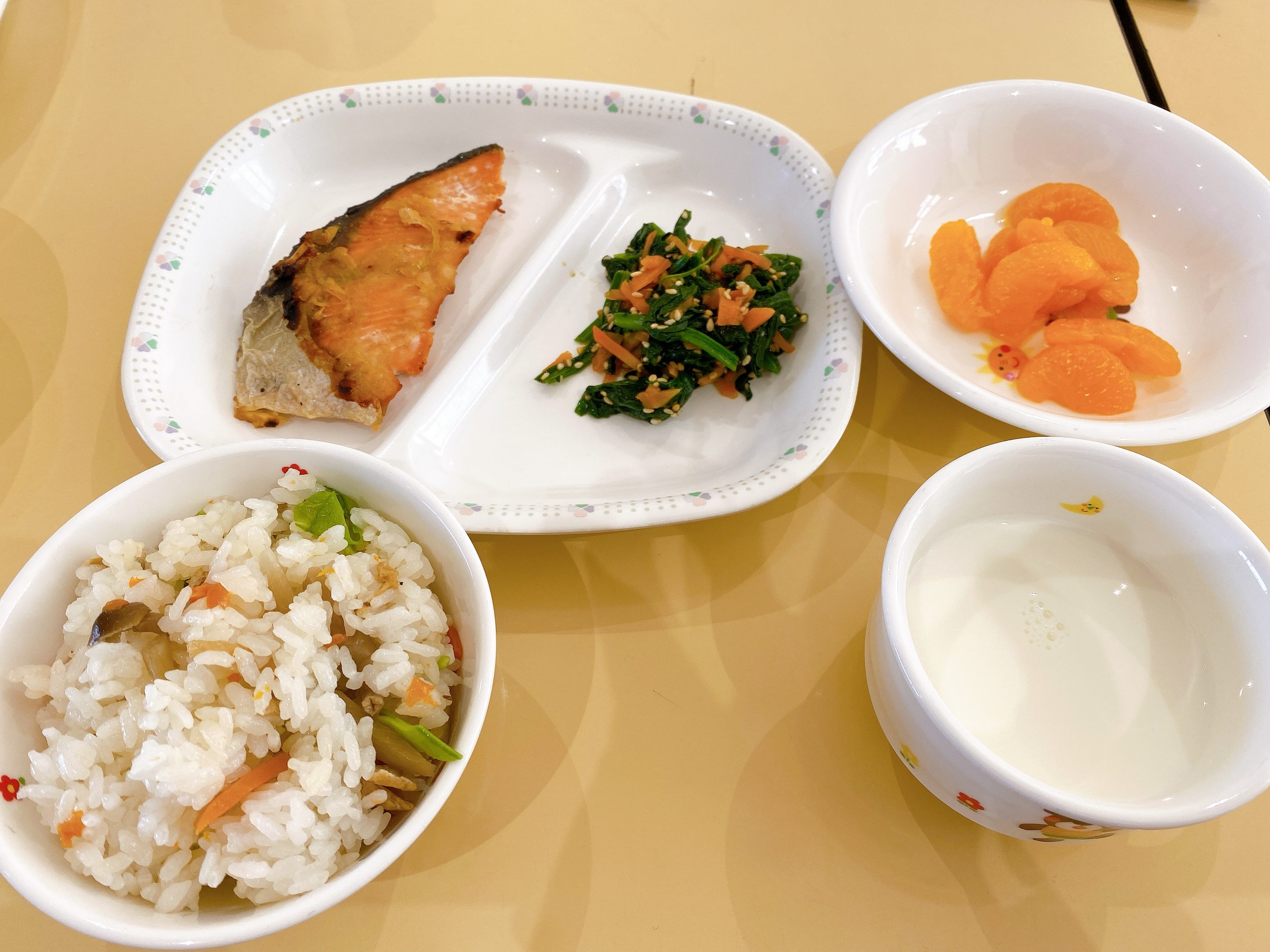 やいたこども園 今日の給食 11月19日
