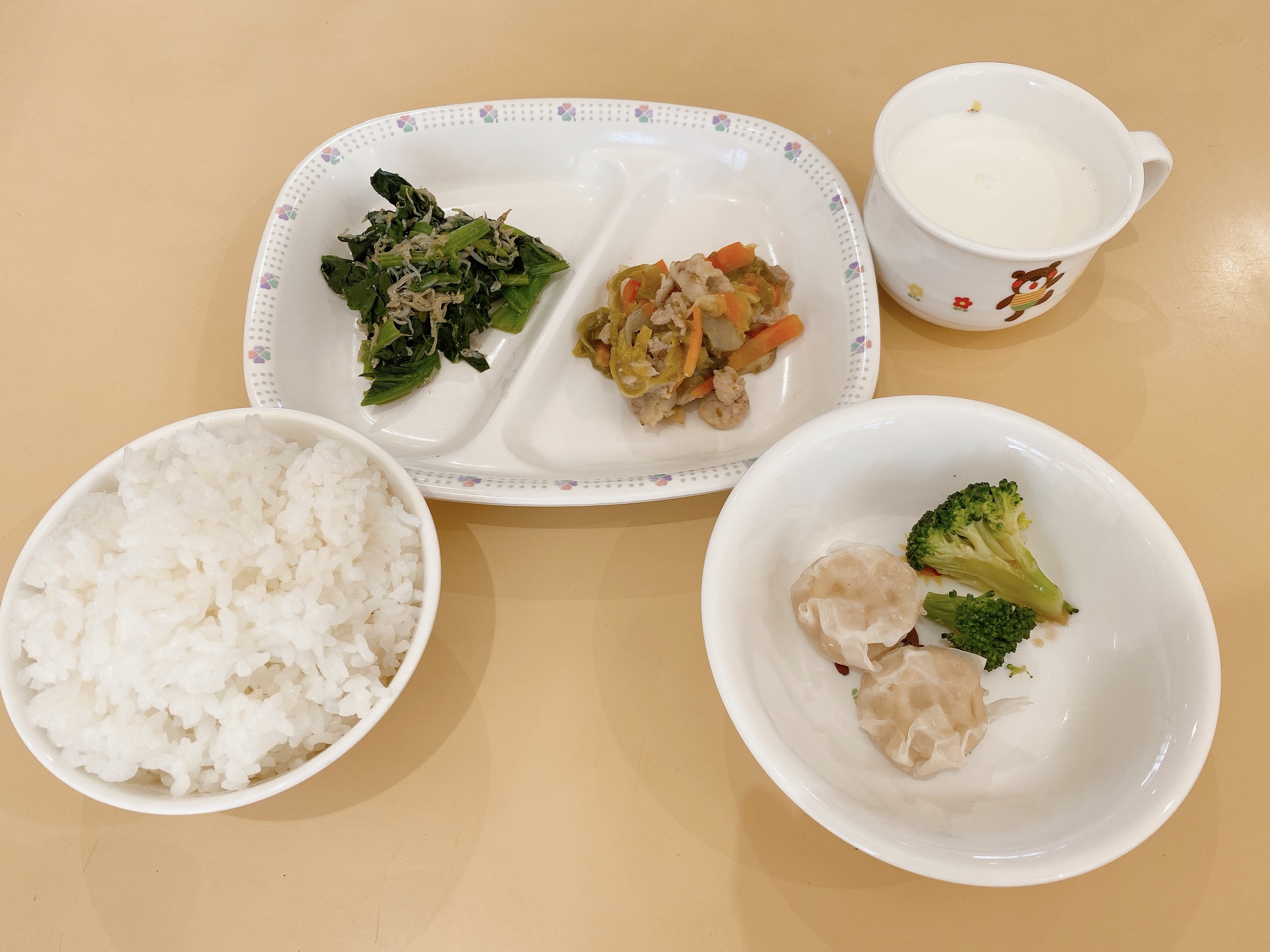 やいたこども園 今日の給食 3月23日